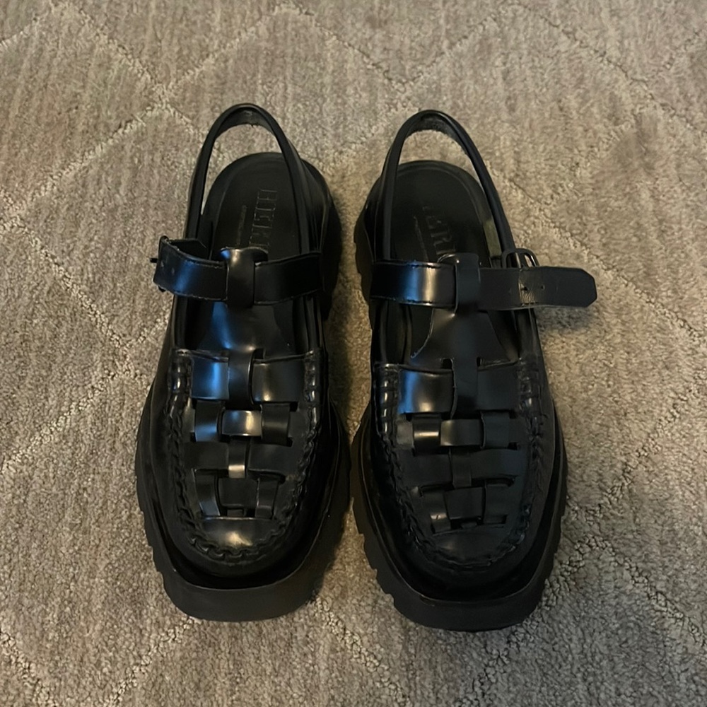 Flawless Hereau Fisherman sandals